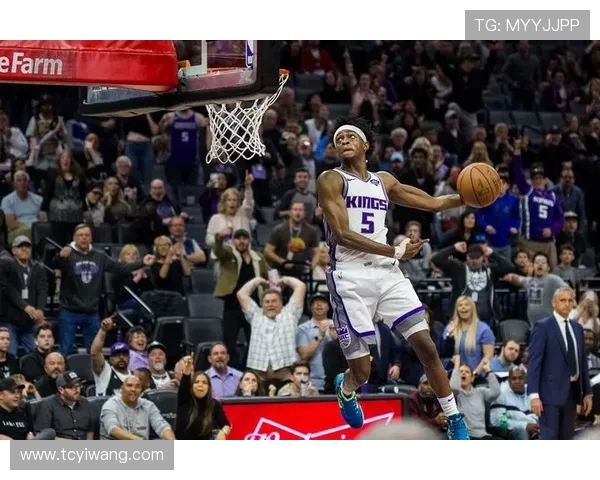 德阿隆福克斯引领国王崛起展现全明星潜力与领导力