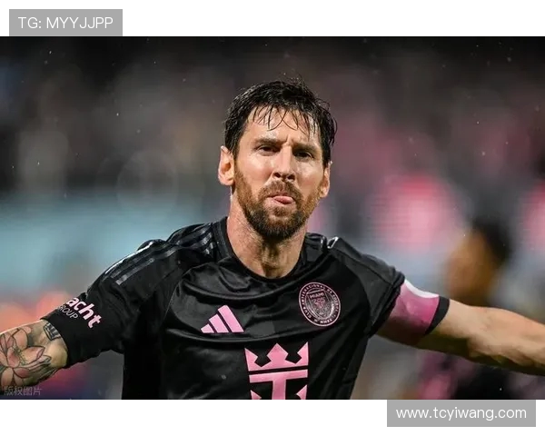 梅西与利物浦球员冲突瞬间曝光引发热议的真实画面解析 梅西与利物浦球员冲突瞬间曝光引发热议的真实画面解析