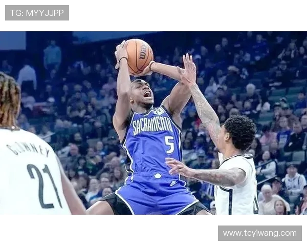 湖人队与黄蜂队激战12月16日精彩回顾与赛后分析