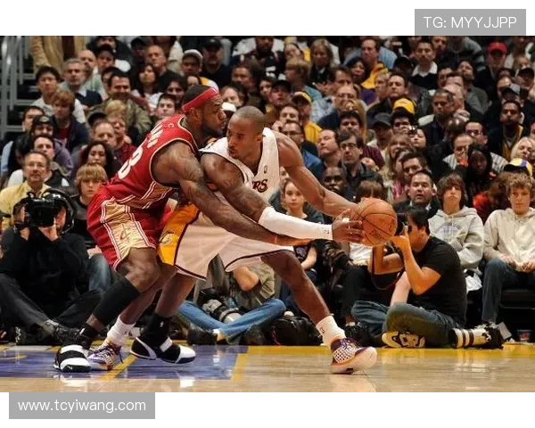 篮球中华台北对决日本队激情碰撞精彩瞬间回顾与分析