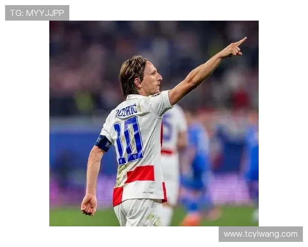 莫德里奇：从克罗地亚足球天才到世界足坛传奇的辉煌历程