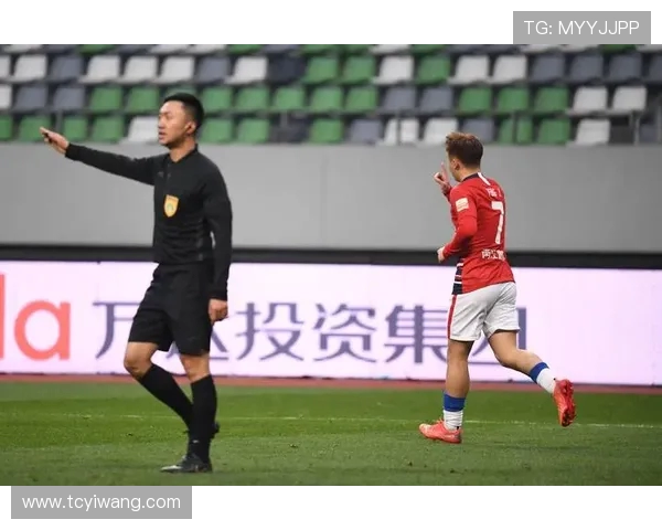 重庆足球队阵地战分析:优劣势与未来发展方向探讨