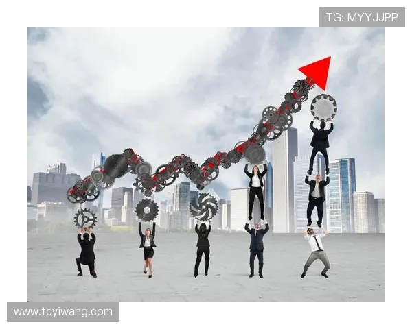 从零起步:全面解析攀岩团队协作技巧与策略 从零起步:全面解析攀岩团队协作技巧与策略